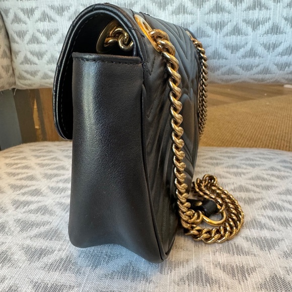 COPY - Gucci GG MARMONT SMALL SHOULDER BAG - Picture 3 of 8